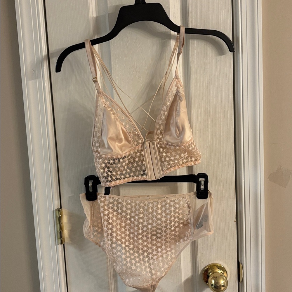 NWT Victoria's Secret Lace Lingerie set in Cream. Size medium